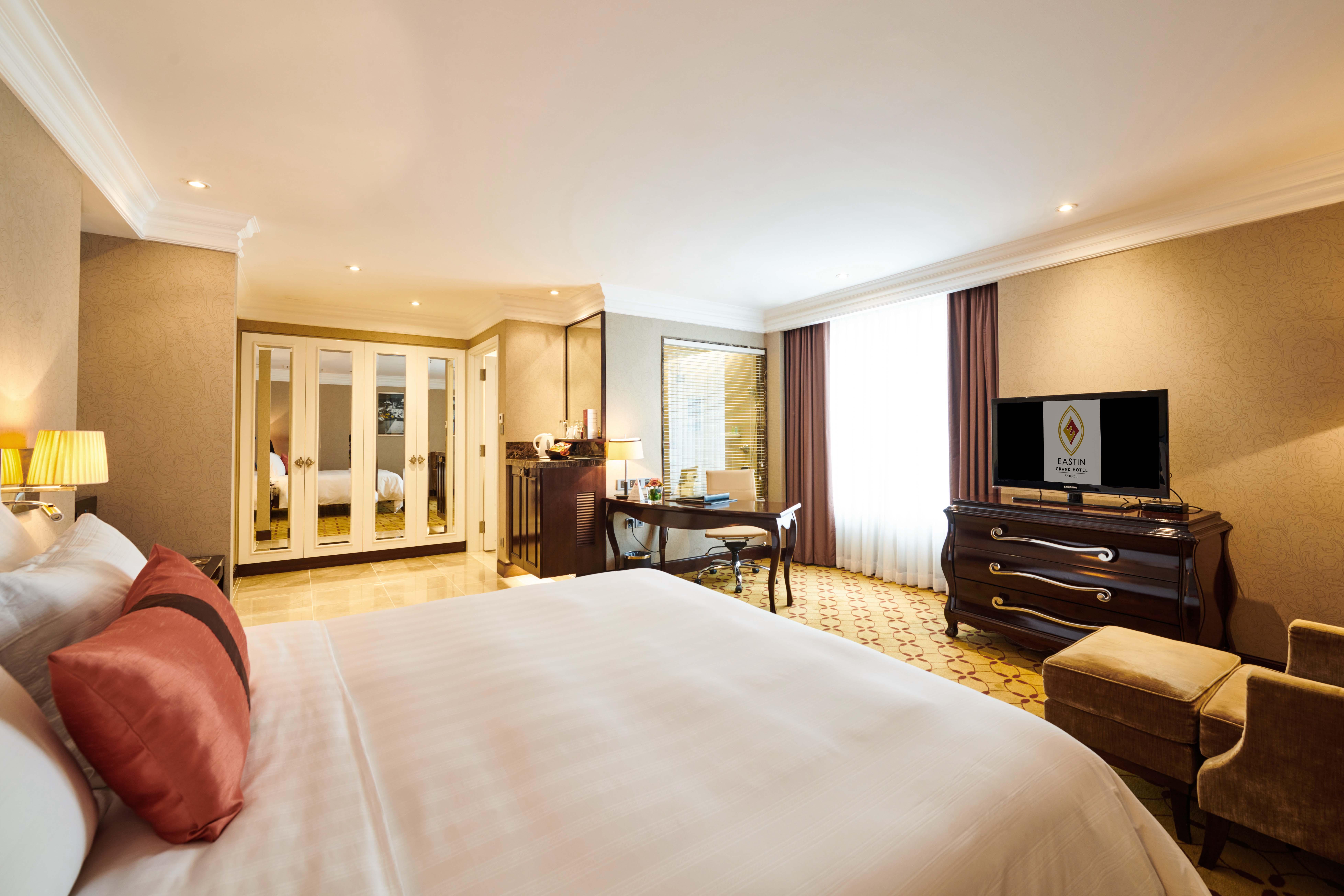 Eastin Grand Hotel Saigon Ho Chi Minh City Exterior photo