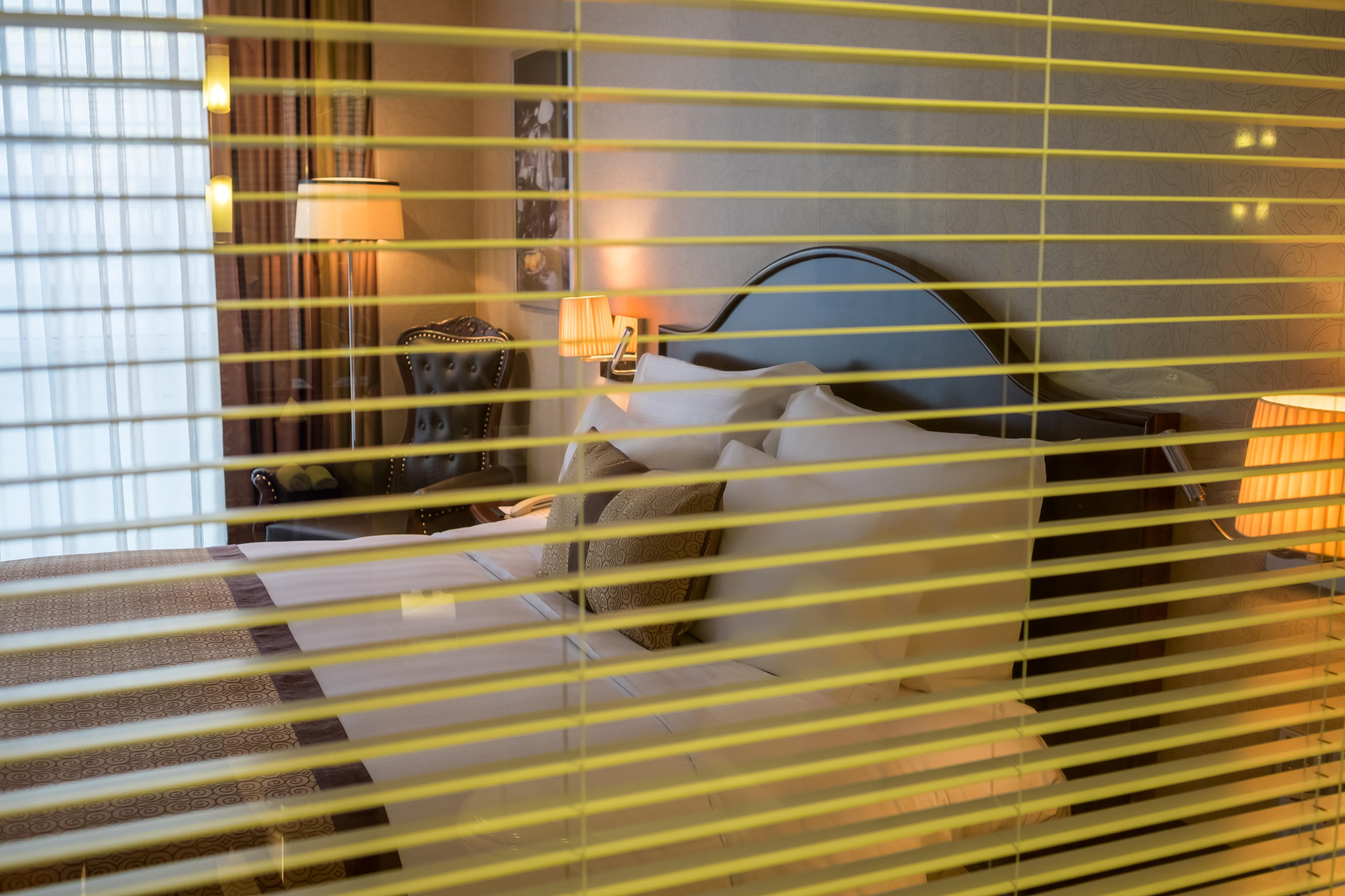 Eastin Grand Hotel Saigon Ho Chi Minh City Exterior photo A venetian blind