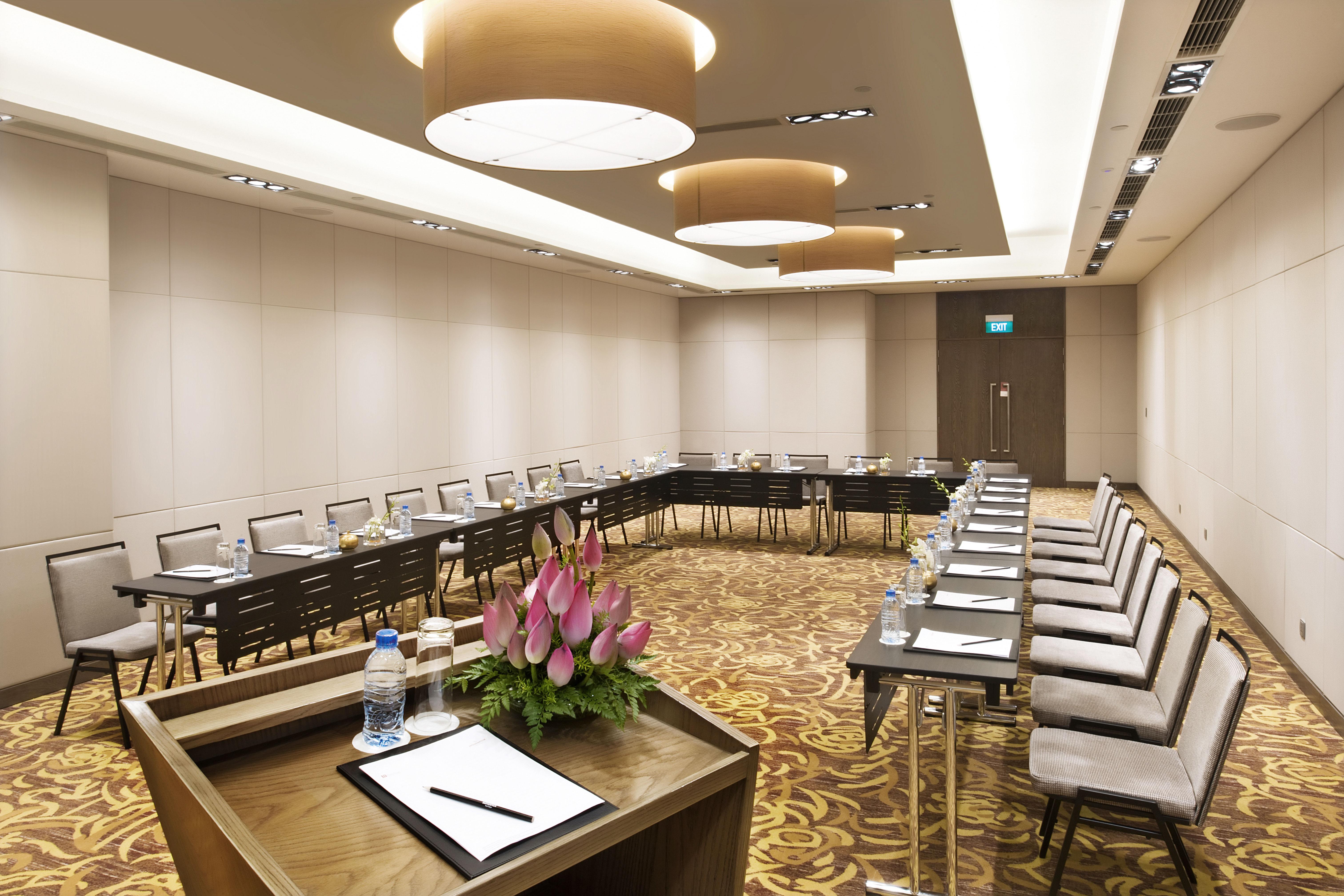 Eastin Grand Hotel Saigon Ho Chi Minh City Exterior photo Meeting room