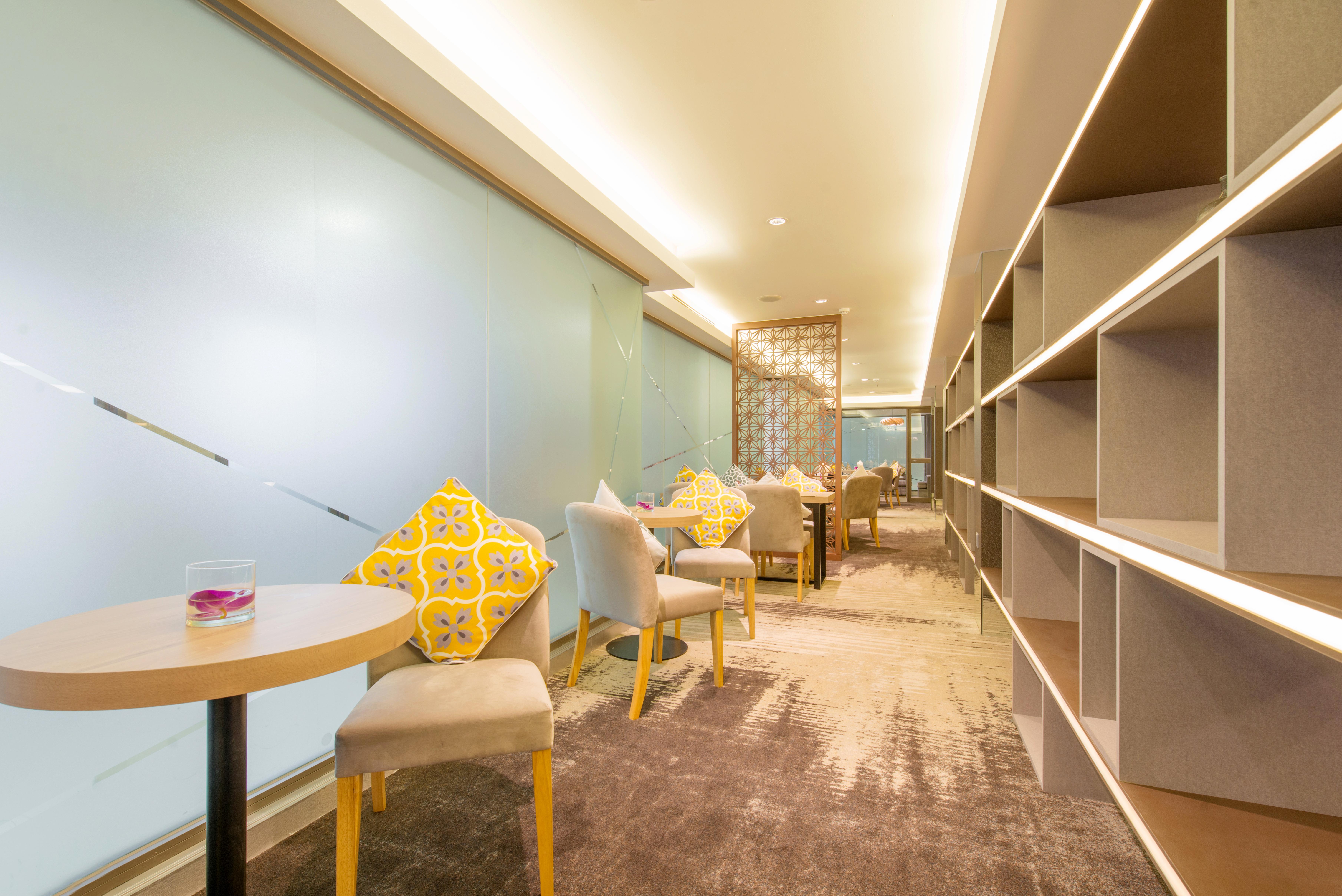 Eastin Grand Hotel Saigon Ho Chi Minh City Exterior photo The interior of the lounge