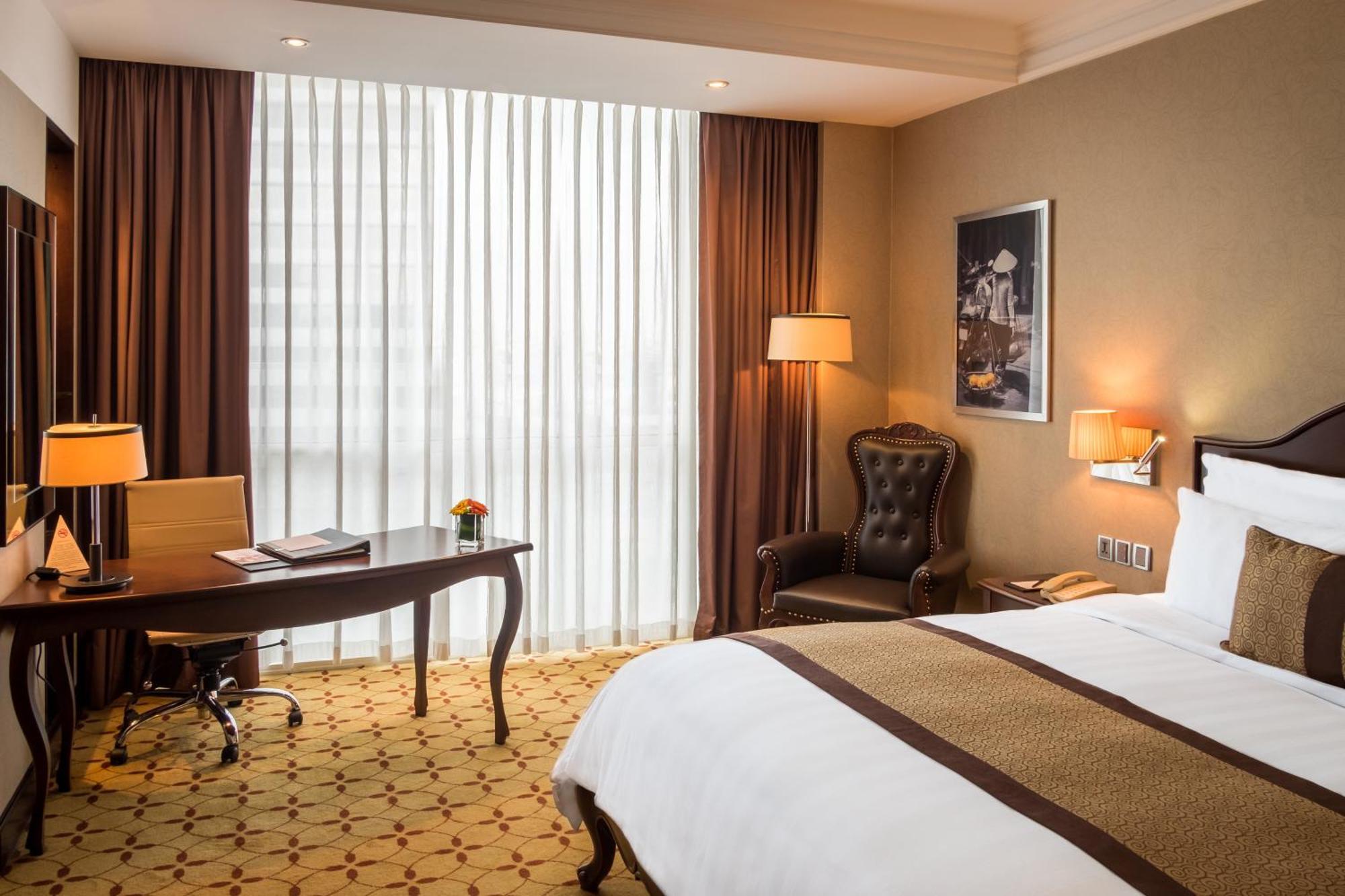 Eastin Grand Hotel Saigon Ho Chi Minh City Exterior photo