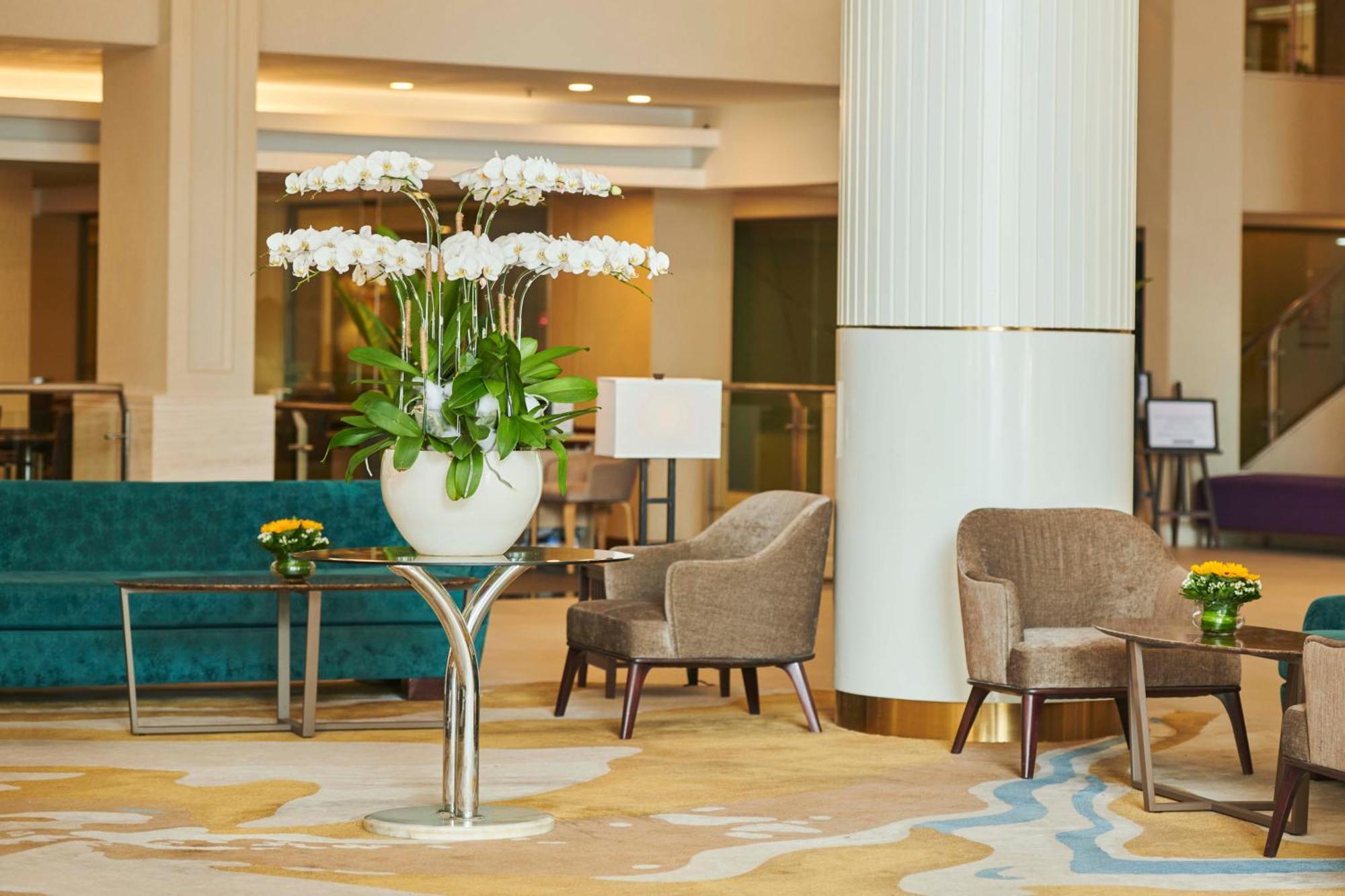 Eastin Grand Hotel Saigon Ho Chi Minh City Exterior photo The lobby of the hotel