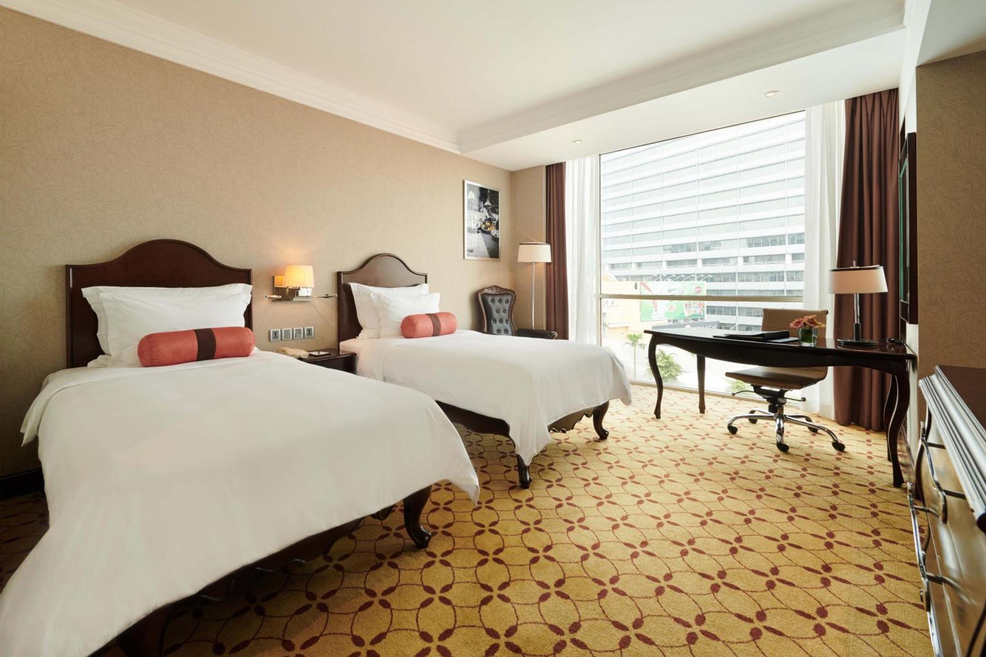 Eastin Grand Hotel Saigon Ho Chi Minh City Exterior photo Deluxe Room